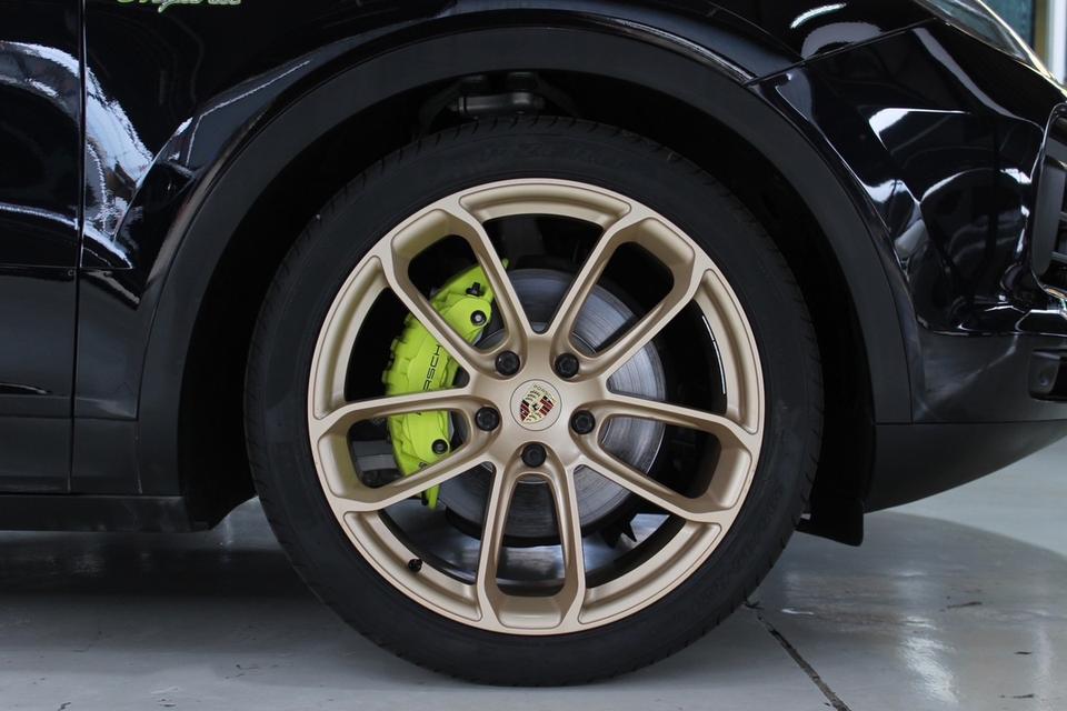 รหัสรถ JRS9431 เข้าใหม่กับ Porsche Cayenne E Hybrid 2019