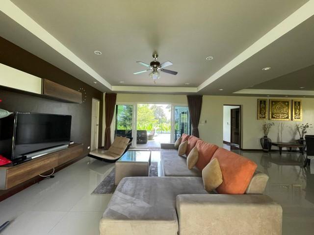 For Sale : Thalang-Yamu Luxury Pool Villa 3 Bedrooms 3 Bathrooms 5