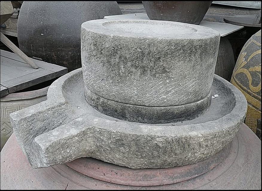 โม่แป้งโบราณ เนื้อหินแกรนิตแท้ โม่มือหมุนแบบโบราณ โม่หินแกะสลัก อายุ100ปี รูปที่ 5