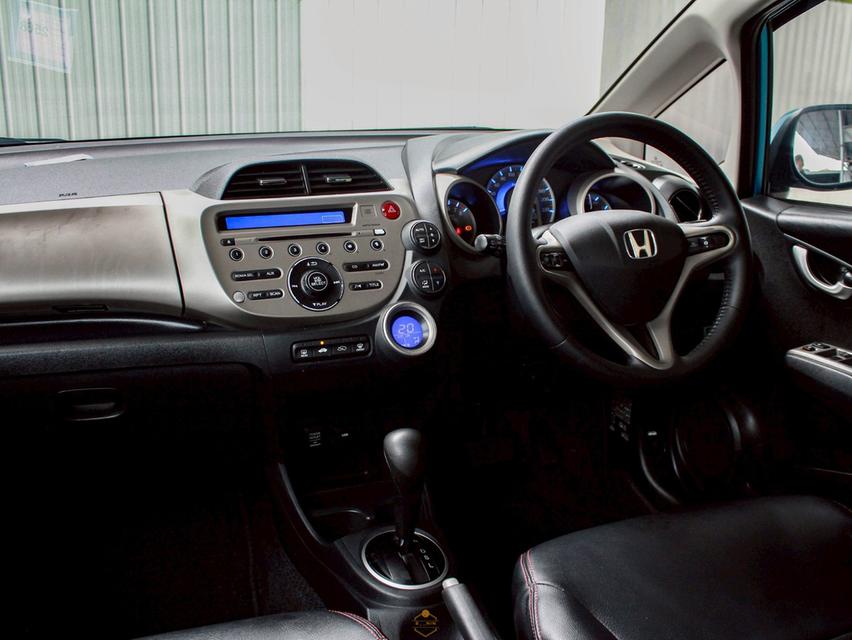 รถ Honda Jazz 15