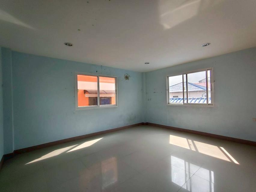 อาคารพาณิชย์ 3 ชั้น ซอยลาดพร้าว 101 ถนนลาดพร้าว แขวงคลองจัน เขตบางกะปิ กรุงเทพมหานคร 14