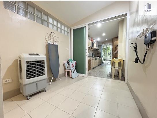 ขายบ้านเดี่ยว 2 ชั้น หลังมุม Size ใหญ่ ม.ปริญญดา ฉลองรัช 72 ตร.ว เลียบทางด่วนเอกมัย-รามอินทรา ตกแต่งสวยทั้้งหลัง ใกล้เซ็นทรัลอีสต์วิลล์ ใกล้ทางด่วน 16