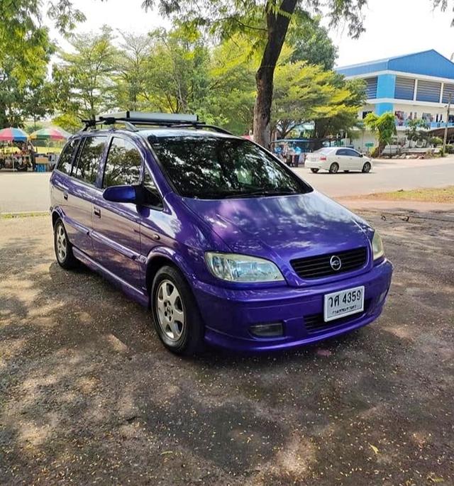 Chevrolet Zafira สีม่วง