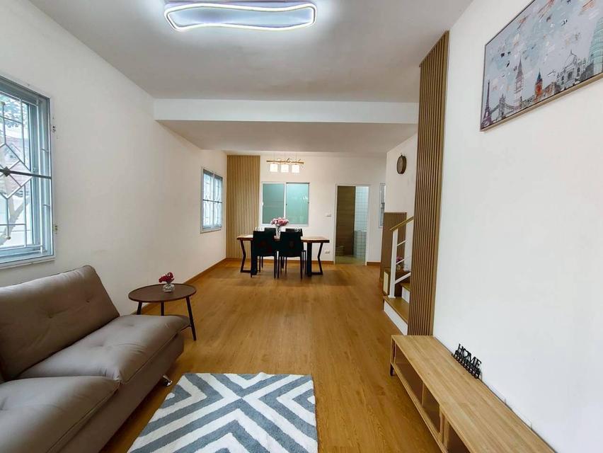 หมู่บ้านพฤกษา 92 ถนนลำลูกกา ต.ลาดสวาย อ.ลำลูกกา จ.ปทุมธานี 6