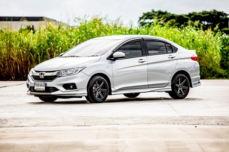 Honda City 1.5S ปี 2018 สีเทา มือเดียวป้ายแดง  10