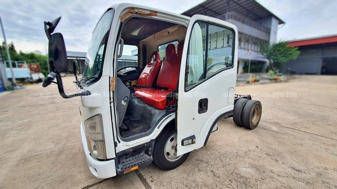 Isuzu NMR-130 Hp หัวลาก ปี 2015 4