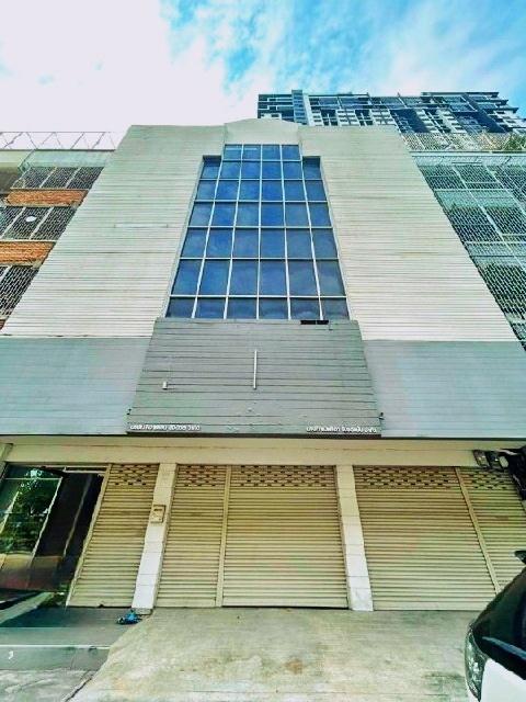 ไอคอนสยาม1,086 ตร.ม. BTSเจริญนคร 599ม. BTS กรุงธนบุรี 700 ม. มีลิฟต์ อาคารพาณิชย์ 3 คูหา 6ชั้น ทำธุรกิจโรงแรม 24นอน โชว์ 1