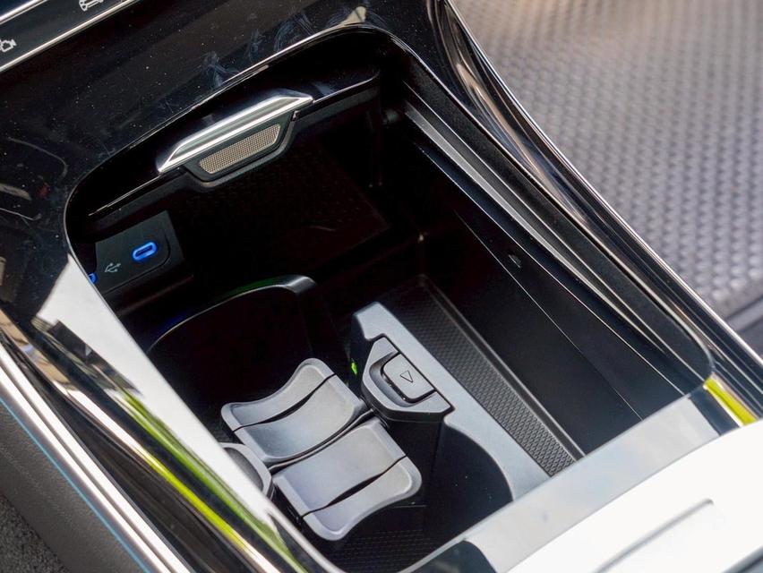 Mercedes-Benz CLE53 3.0 AMG 4MATIC+ Coupe (CKD) โฉม W236 | ปีจด : 2025 รูปที่ 12