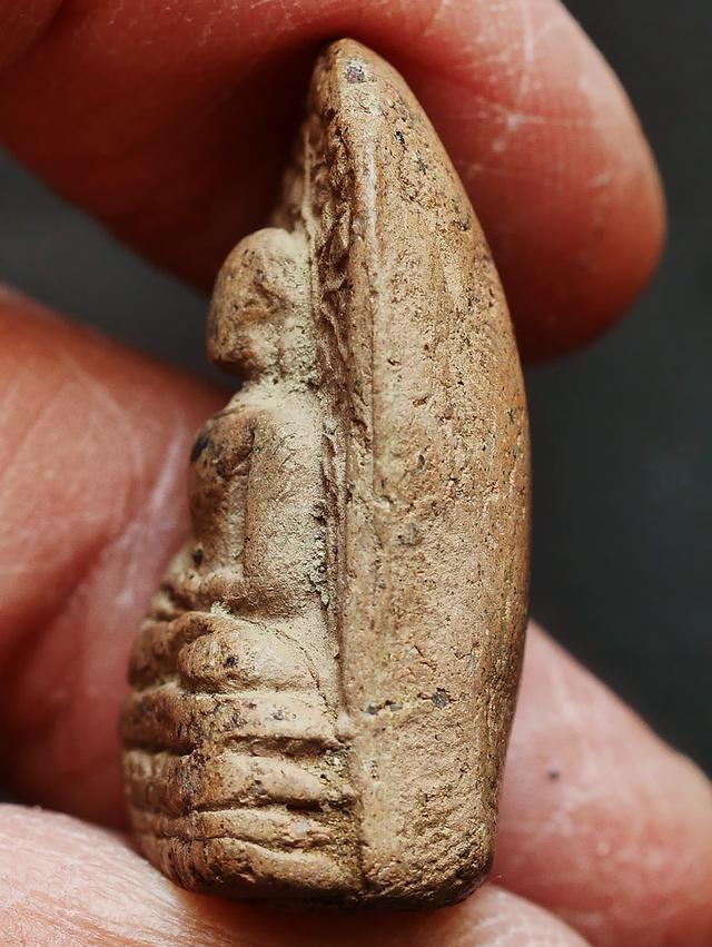 พระคง ลำพูน...เก่า เนื้อจัดๆ รูปที่ 9