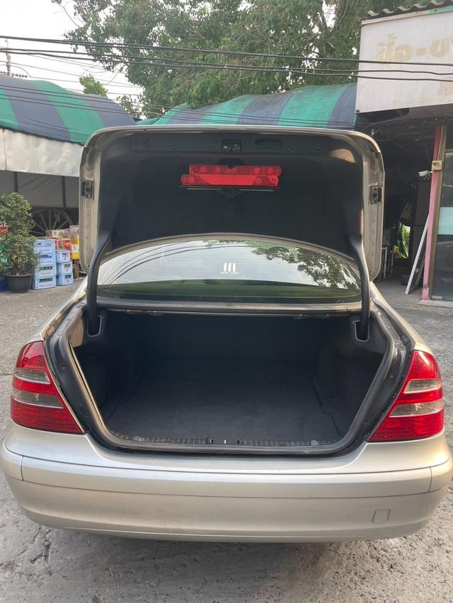 2004 Benz e220 12