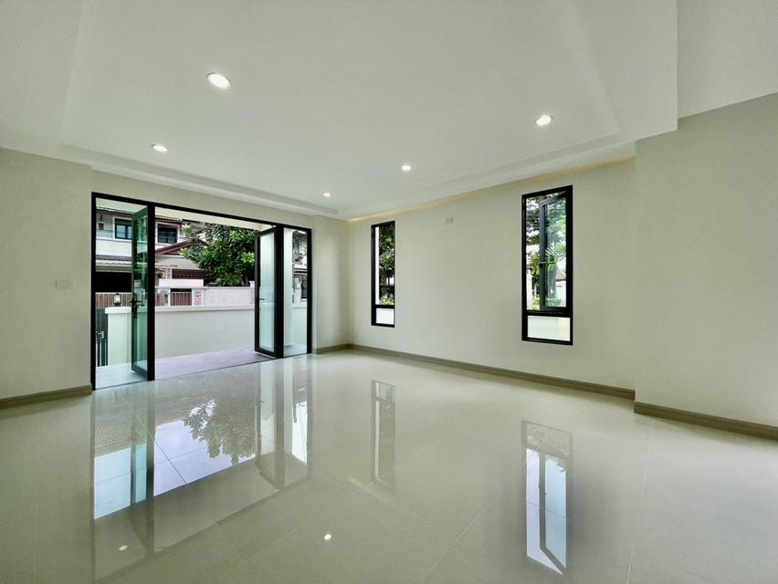 ขายบ้านเดี่ยวอารีนา การ์เดนท์ เสรีไทย 3 - 71 ตร.ว. 330 ตร.ม. บ้านรีบิ้วสไตล์โมเดิร์น สวยมาก!! 2