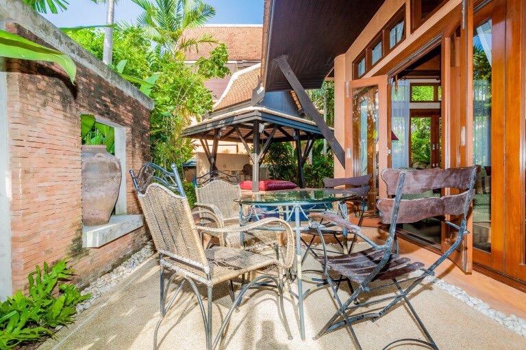 พูลวิลล่า หมู่บ้านดาราวดี 7