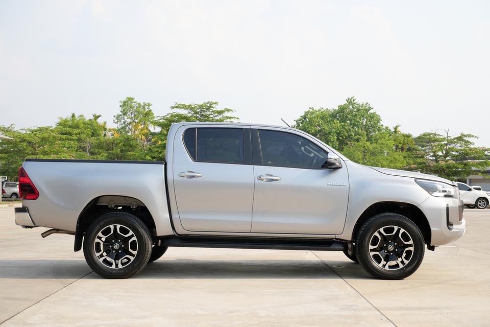 Toyota Revo Double Cab Prerunner 2x4 2.4 Mid AT  14