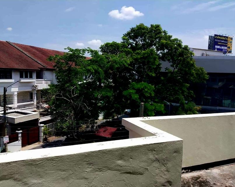 . โฮมออฟฟิศลาดพร้าวติดบีทีเอสให้เช่า 33,000 15