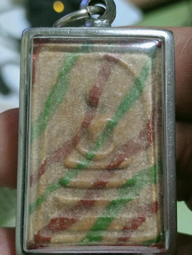 สมเด็จสายรุ้งหลวงพ่อแพ