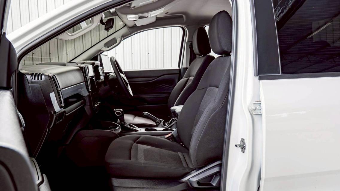 FORD RANGER 2.0 XLS ปี 2023 สีขาว รูปที่ 12