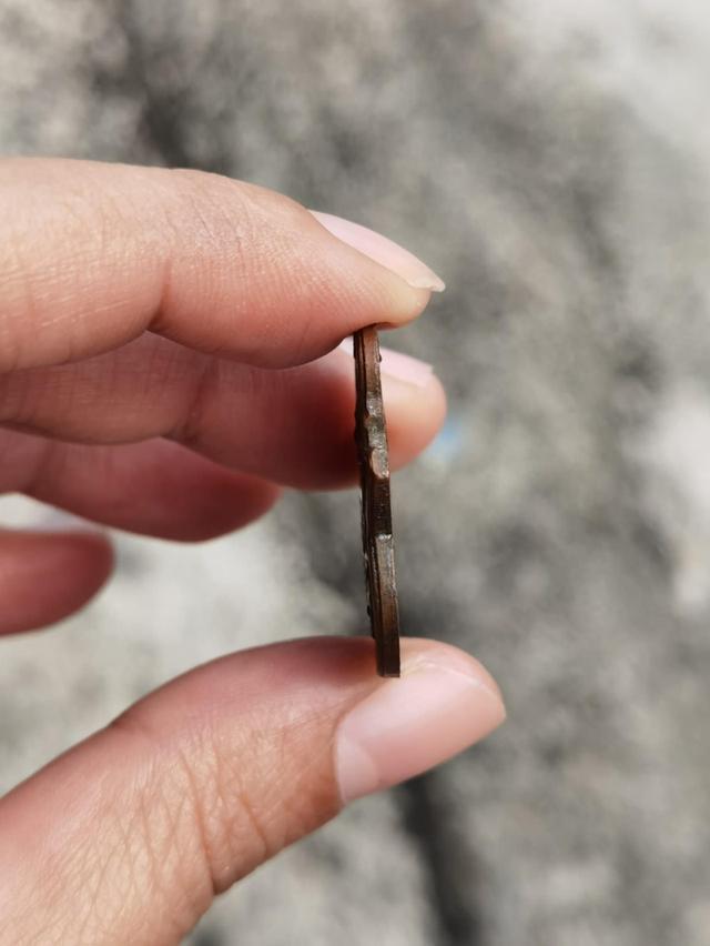 เหรียญ​นำ้​เต้า​ หลวงพ่อ​ทวด​ วัด​ช้าง​ไห้​ พิมพ์​หน้า​แก่​ 3