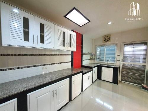 ขายบ้านเดี่ยวรีโนเวทใหม่ หมู่บ้าน ชัยพฤกษ์ วัดลาดปลาดุก ติดถนนใหญ่ ใกล้เซ็นทรัลเวสเกต 14