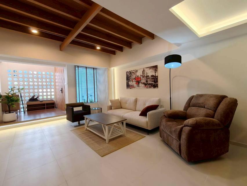 ขายถูกทาวน์เฮ้าส์ 2 ชั้น ม.เลิศอุบล โชคชัย4 ซ.22  Lertubon, Chokchai 4 Soi 22  ขนาด 18 ตรว. 2 นอน 2 น้ำ บ้านสวย บ้านเสวย พร้อมเฟอร์นิเจอร์ รีโนเวทใหม่ 3