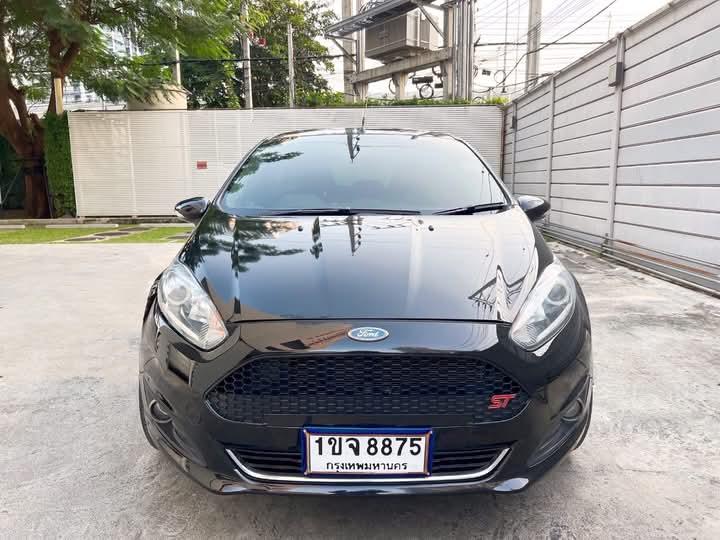 Ford Fiesta สภาพใหม่