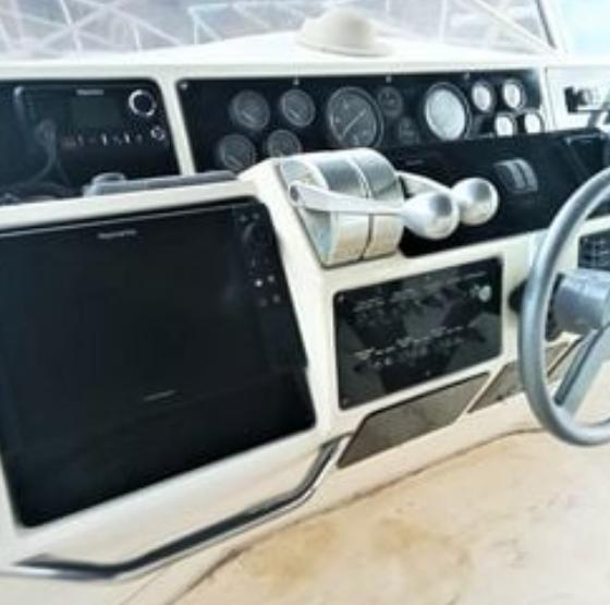 Sea Ray Sedan Bridge 550 for Sale 3