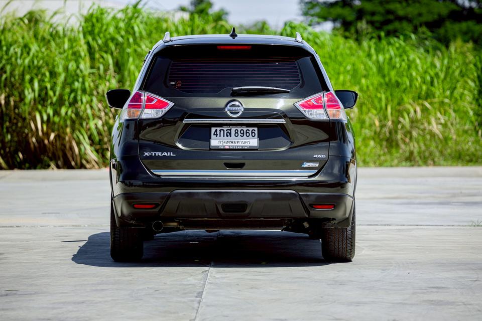 NISSAN X-TRAIL 2.0V Hybrid 4WD ปี 2016 สีเขียว มือเดียวป้ายแดง 5