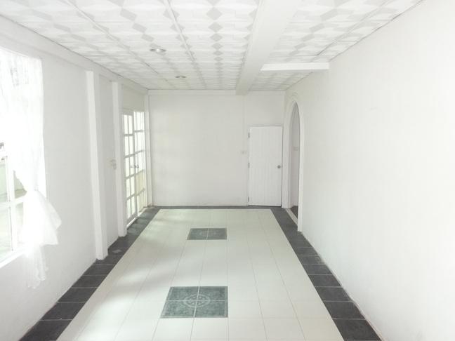 ให้เช่าบ้านเดี่ยว ย่านบางพลัด ซอย.สิรินธร2 ใกล้ห้างตั้งฮั่วเส็ง ธนบุรี หลังใหญ่ ในเมือง ถูกมาก เหมาะทำโฮมออฟฟิต,งานในบ้าน,เช่าอยู่เป็นครอบครัว ฯลฯ 4