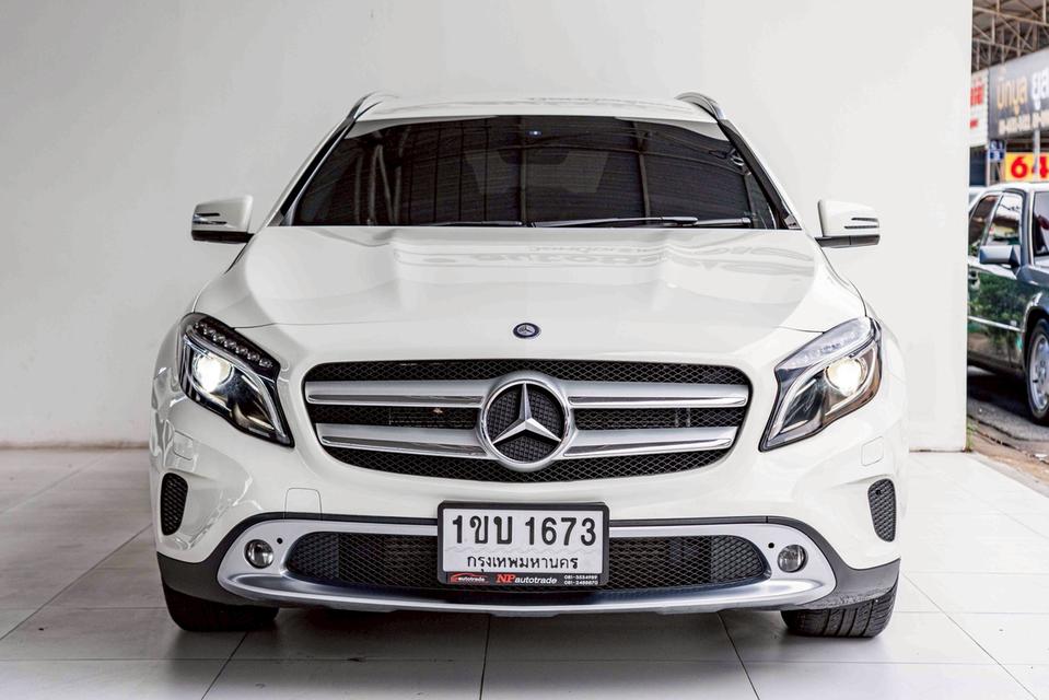 รหัสรถ NP1673 รุ่นรถ : BENZ GLA200ปีรถ : 2015 5