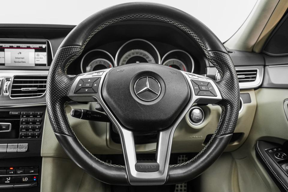 2013 Mercedes-Benz E300 2.1 W212 BLUETEC HYBRID Sedan สีขาว เครื่องดีเซล+ไฟฟ้า เลขไมล์ 88378 กม. 13