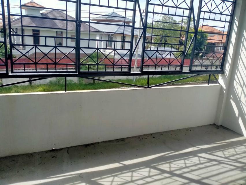 ขายด่วนบ้านไม่ถึง5ล้าน+บ้านติดรถไฟฟ้าเดินไปได้+ขายถูกสุดในโครงการ++ทาวน์โฮม3ชั้น บ้านกลางเมือง พระราม9-ศรีนครินทร์ 14