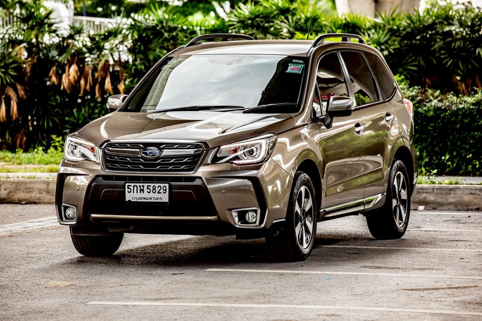 Subaru Forester 2.0iP ปี 2017 สีน้ำตาล มือเดียวป้ายแดง 
