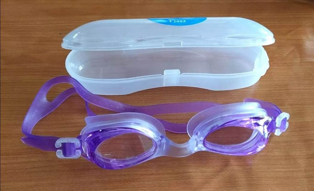 แว่นตาว่ายน้ำAntifox 1