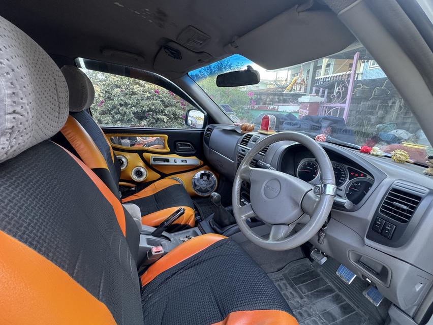 รถยนต์อิซุซุ ดีแมก ปี2005 7