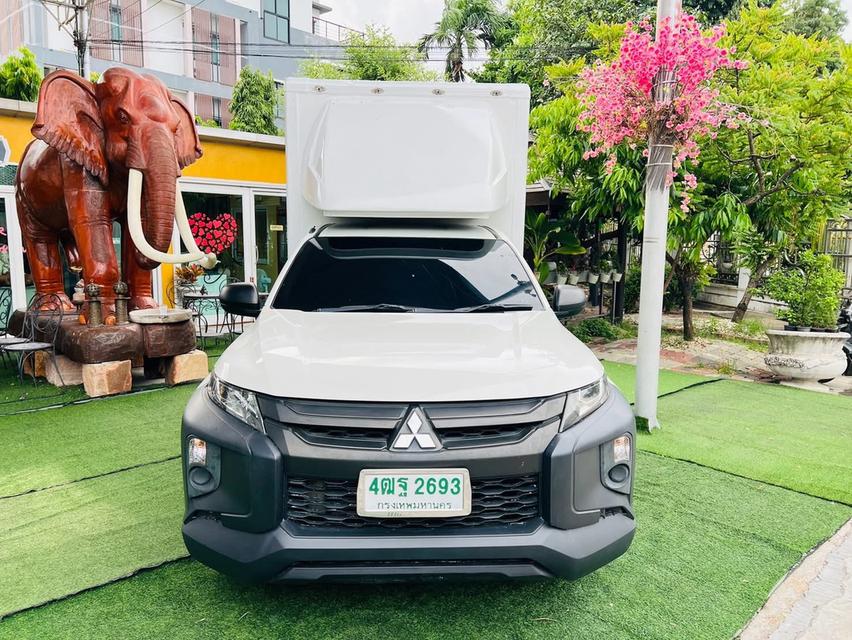 MITSU TRITON GL เครื่อง2.5cc. เกียร์ธรรมดา ปี2022 ตู้ทึบแห้ง