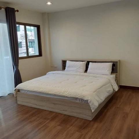 ขายทาวน์โฮม 3 ชั้น 23 ตร.ว. ย่านนวลจันทร์ รามอินทรา40 ใกล้ MRT รามอินทรา กม.6 (รีโนเวทใหม่)