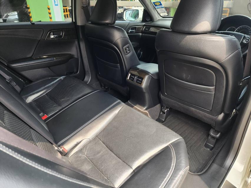 Honda Accord 2.0 ปี 2013 รูปที่ 6