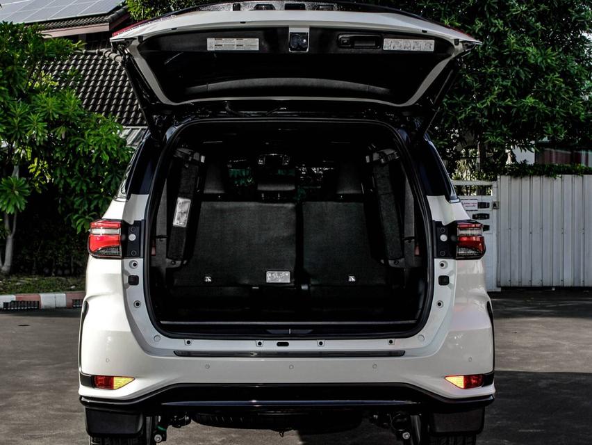 TOYOTA FORTUNER, 2.8 LEGENDER BLACK TOP ดีเซล 2021 รถสวย ใหม่ ใช้น้อยมาก 9