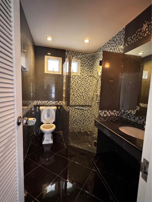 🏡🎉 บ้านเดี่ยวสองชั้น ในโครงการ บ้านมือสองสภาพสวย #สารภี - ราคา 5.5 ล้านบาท 🔥新建房屋出售 4 卧室 3 卫生间 - 价格 5.5 MB 🔥 2