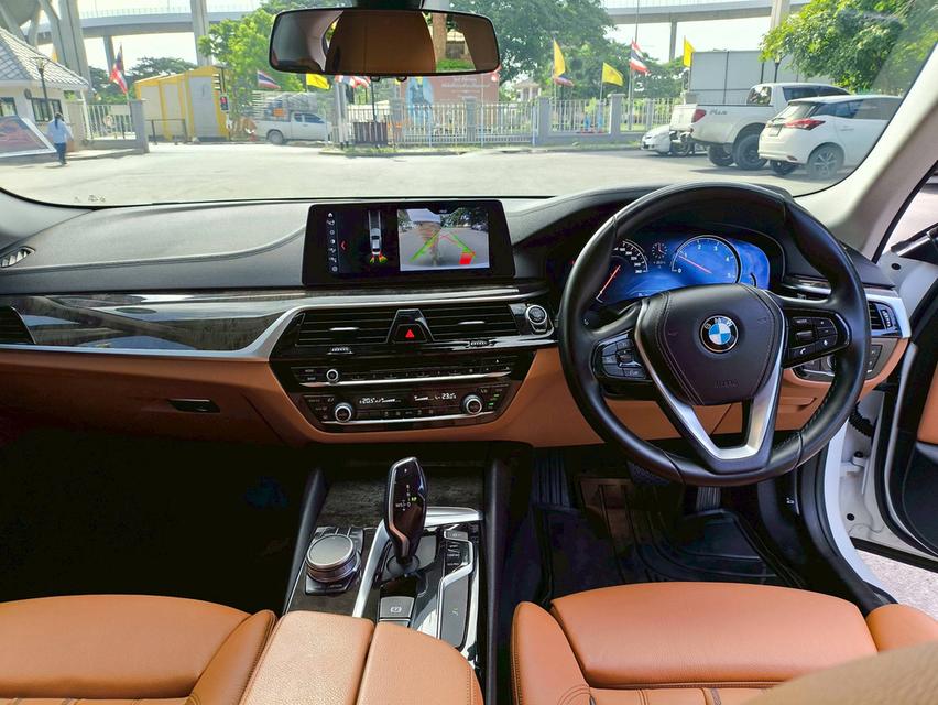 รถเข้าใหม่! BMW 520d Sport ปี 2017 (จด 2018) สีขาว 8
