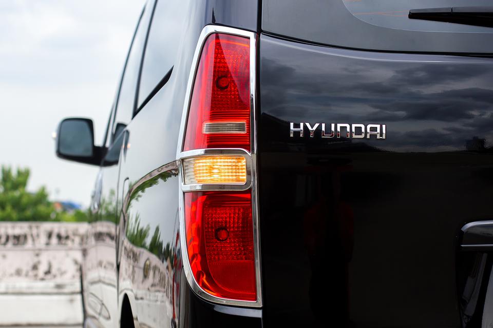 Hyundai H1 A2 2.5 Deluxe 2012 จด 2013 11