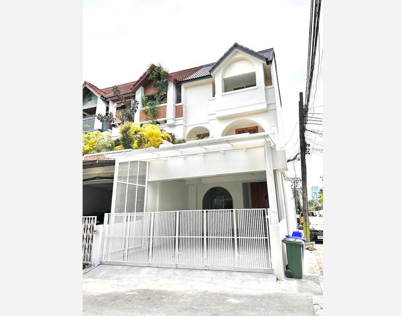 Town Home สไตล์ Japandi Courtyard ย่านพระราม 9 ใกล้รถไฟฟ้า ห้างสรรพสินค้า และโรงพยาบาล 2