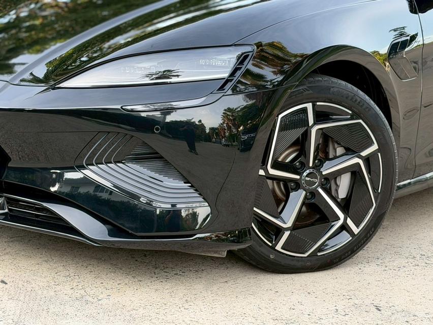 BYD Seal AWD Performance ปี 2024 ใช้งานน้อย ตัว Top สุด option เต็ม เจ้าของเดียว วารันตีเหลือยาว รูปย่อยที่ 4