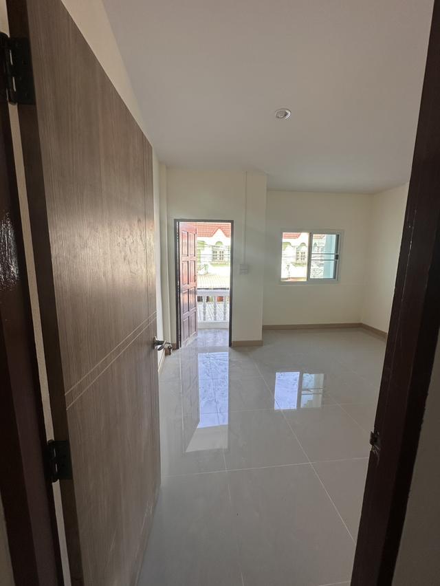 ขายทาวน์เฮ้าส์ 2 ชั้น รีโนเวทใหม่ทั้งหลัง สไตล์มินิมอล ทำเลดี 9