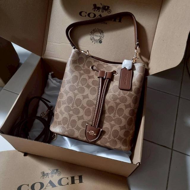 กระเป๋า COACH CBH07 ROWAN BUCKET IN SIGNATURE CANVAS BAG 2