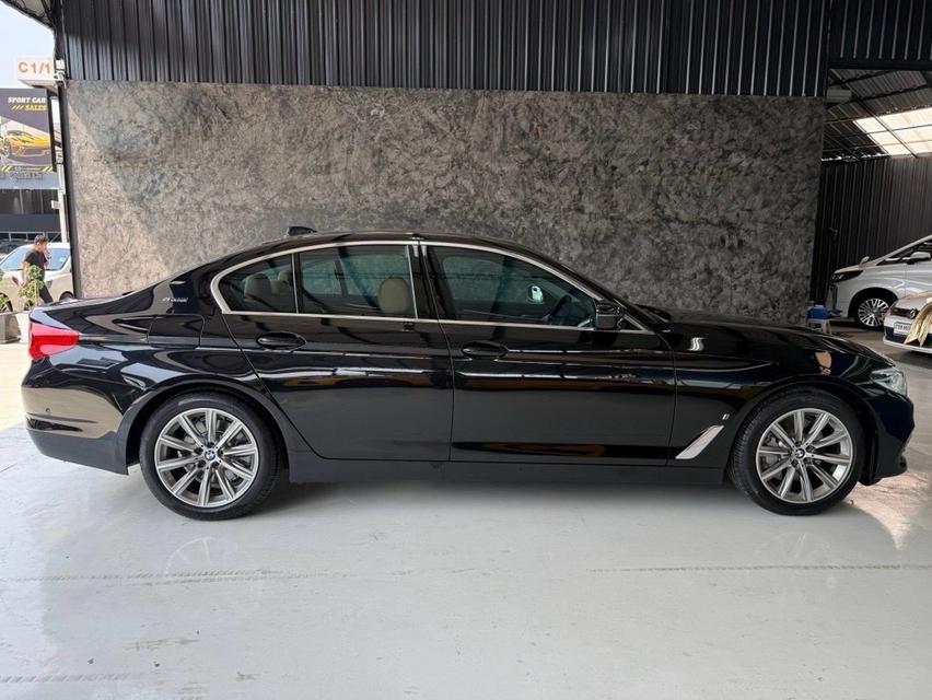 รหัสรถ JRS1993 BMW 530e Elite (G20) (เบนซิน + ปลั๊กอินไฮบริด)รถปี 2019 6