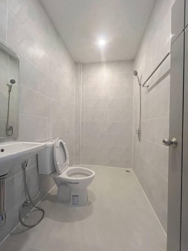 หมู่บ้านรสสุคนธ์  ซอยวัดลาดปลาดุก บางบัวทอง ทาวน์เฮ้าส์ 2 ชั้น  ถนนเมนกว้างหลังบ้านไม่ชนใคร ตกแต่งใหม่พร้อมเฟอร์นิเจอร์  ติดถนนลาดปลาดุกเพียง30เมตร 16