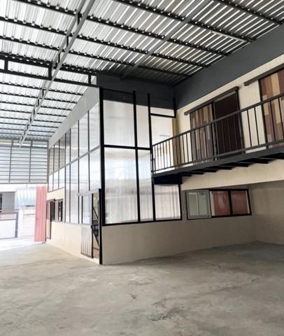 ให้เช่าโกดังดินแดงรัชดาภิเษก3 สถานฑูตจีน ขนาด 500ตารางเมตร มีออฟฟิศ และห้องพักแยก 2