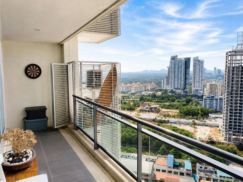 For Sale — 1-Bedroom Condo at Reflection Jomtien Beach Beachfront Condo Unit size: 61 sq.m Floor: 21• High-floor unit Beautiful view Fully furnished 7