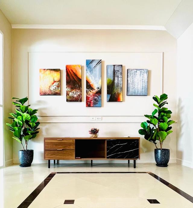 U1391 ให้เช่าบ้านทาวน์โฮม หมู่บ้านกลางเมือง โมนาโค ศรีนครินทร์ 24  บ้านพร้อมเฟอร์บางส่วน ทำเลดีเดินทางสะดวกเข้าออกได้หลายทาง ใกล้รถไฟฟ้า ใกล้ห้างทางด่ 2