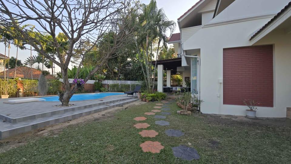 ✨ ให้เช่า Pool Villa หรู 2 ชั้น 4 นอน 5 น้ำ เพียง 88,000.-/เดือน (Full Service!) 🏊‍♂️ 9